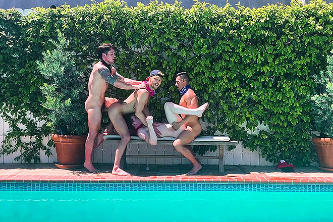 Poolside 4-Way Image